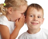 дети говорят на двух языках называются. занятия английским для детей. дети билингвы. тихий ребенок. иностранные языки картинки.